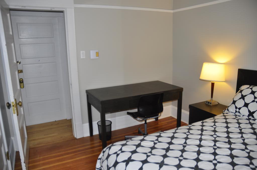 Moncton Suites - Apartments Across Georges Dumont エクステリア 写真