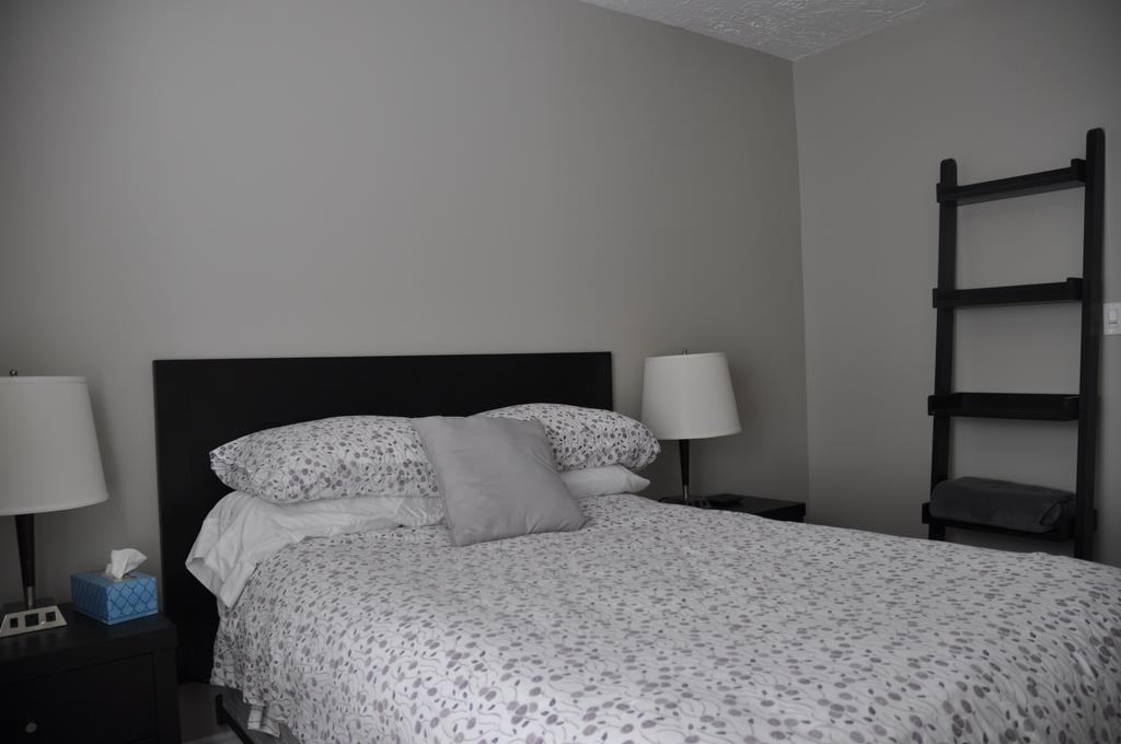 Moncton Suites - Apartments Across Georges Dumont エクステリア 写真