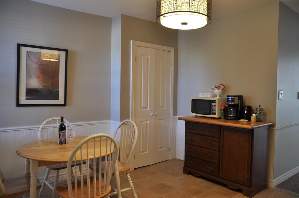 Moncton Suites - Apartments Across Georges Dumont エクステリア 写真