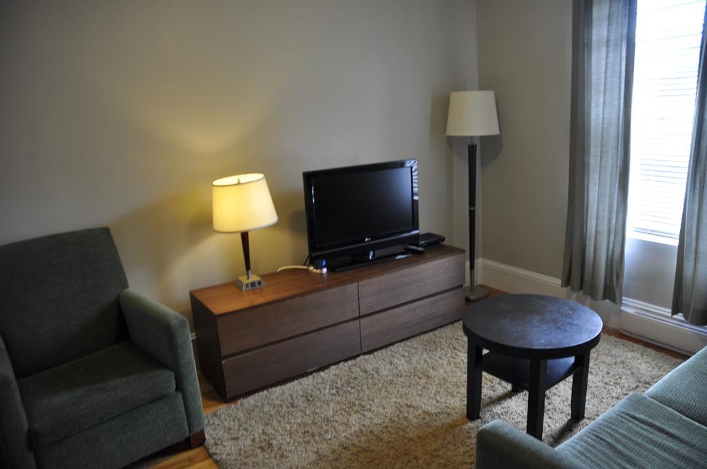 Moncton Suites - Apartments Across Georges Dumont エクステリア 写真