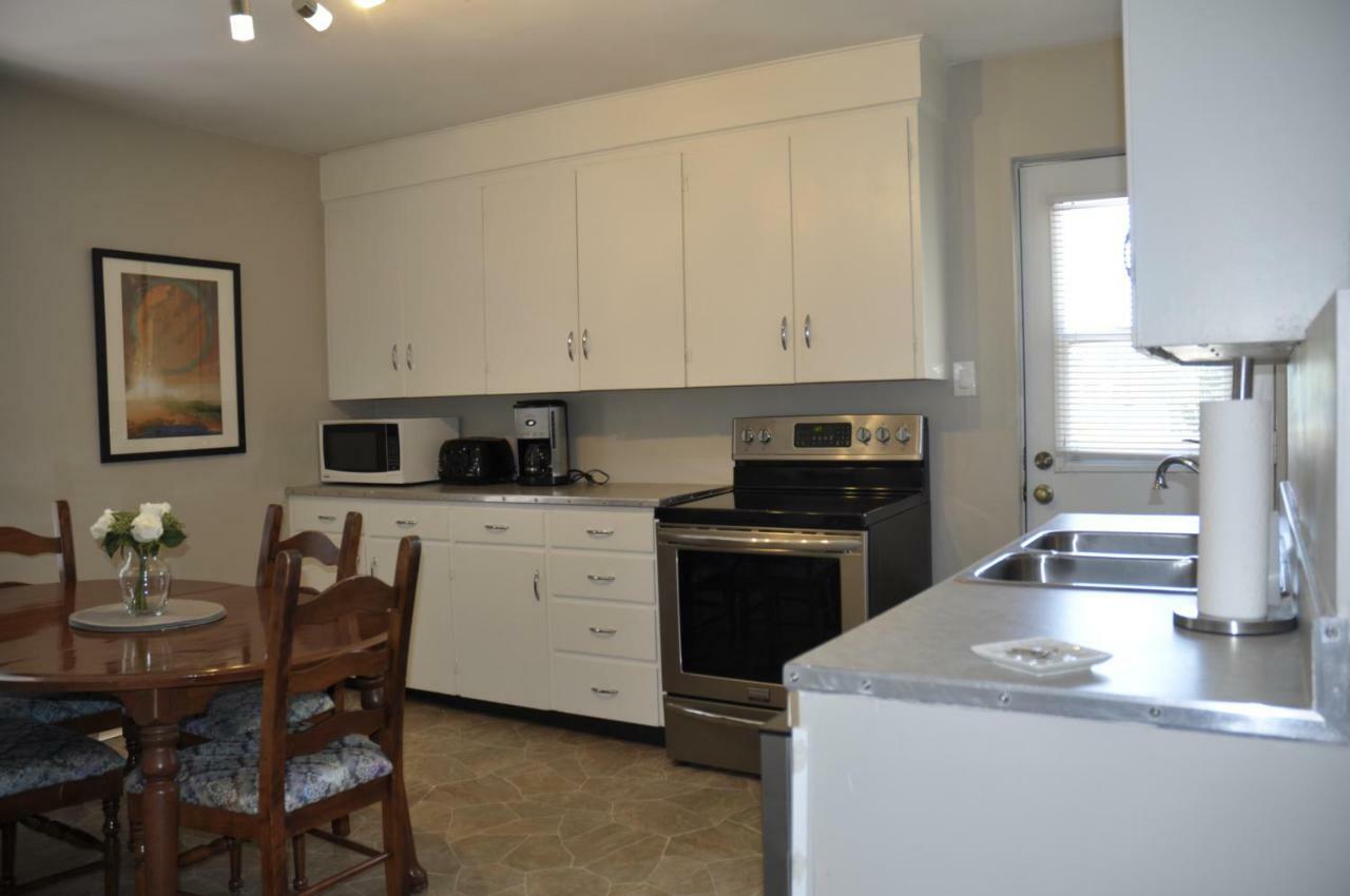 Moncton Suites - Apartments Across Georges Dumont エクステリア 写真