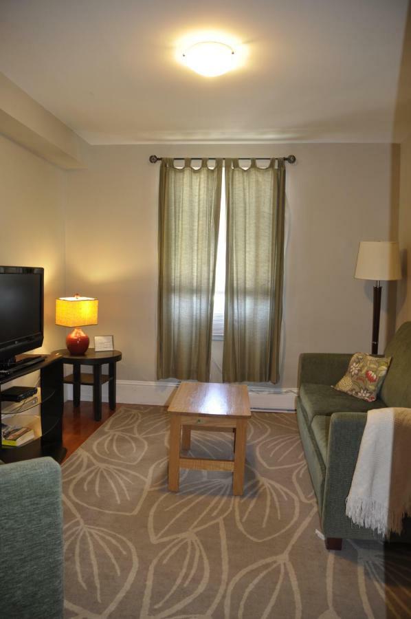 Moncton Suites - Apartments Across Georges Dumont エクステリア 写真