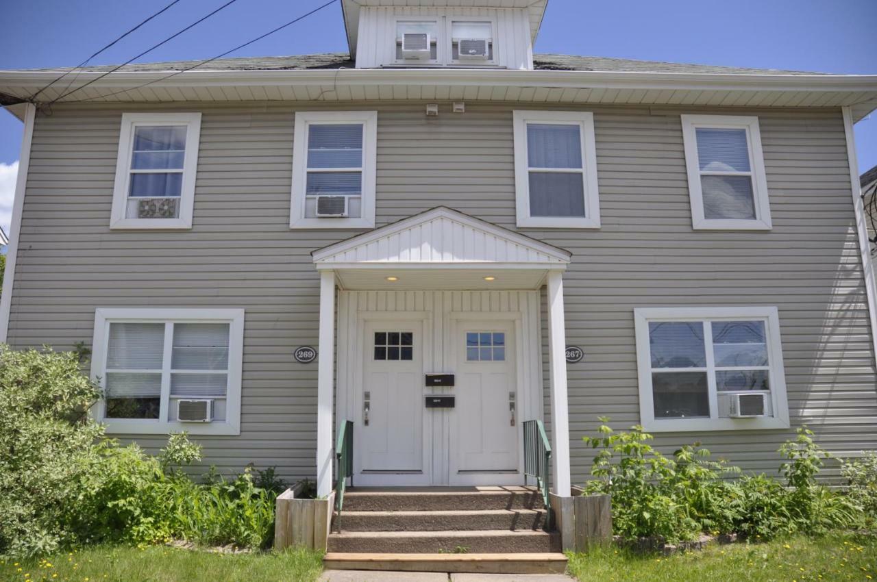 Moncton Suites - Apartments Across Georges Dumont エクステリア 写真